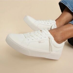 Reef, Women’s Lay Day Dawn Sneakers. Size 9.5